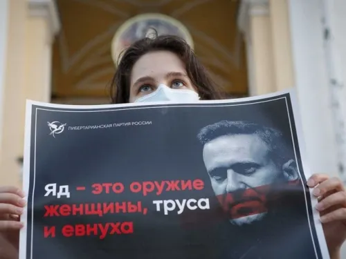 Exige EU investigar posible envenenamiento de rival de Putin