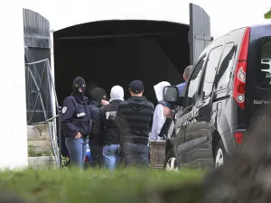 Decomisan armas y explosivos de ETA en Francia