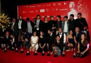 Ariel convierte a “La jaula de oro” en el filme ganador del año