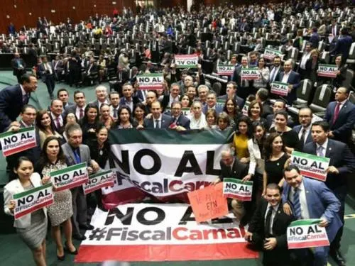Panistas amagan no permitir instalación de la Mesa Directiva en San Lázaro