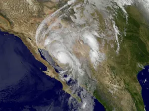 ‘Newton’ incomunica a poblados de Baja California Sur