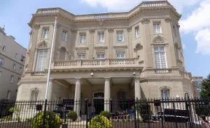 Cuba reabre embajada en EU tras 54 años