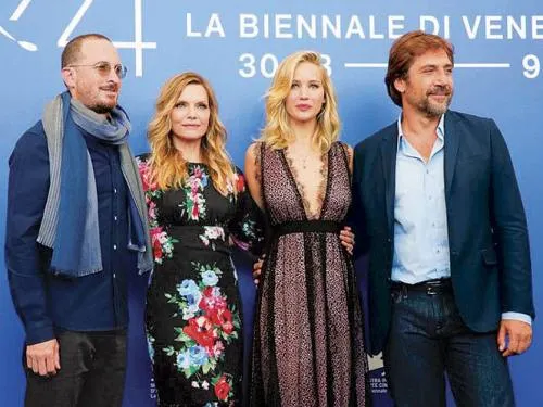 Aronofsky divide a la crítica en Venecia con su película Mother!