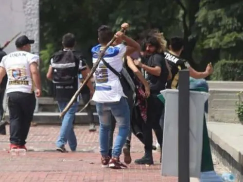 Expulsan a 2 estudiantes del CCH Azcapotzalco por actos violentos