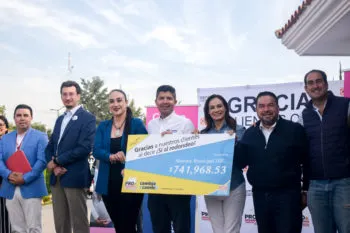 Ayuntamiento de Puebla recibe donativo del programa “Pro Redondeo Oxxo 2023”