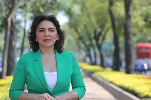 Ivonne Ortega presenta diez acciones para recuperar al PRI