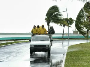 Earl podría reingresar a Veracruz
