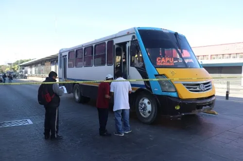 Se suicida al interior de microbús de la ruta Galgos del Sur