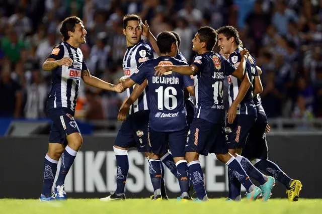 Monterrey golea y avanza a cuartos de final en Concachampions