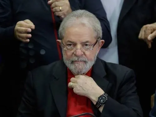Congelan cuentas de Lula en Brasil
