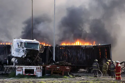 Protección Civil efectúa peritaje por explosión en gasera de Xoxtla