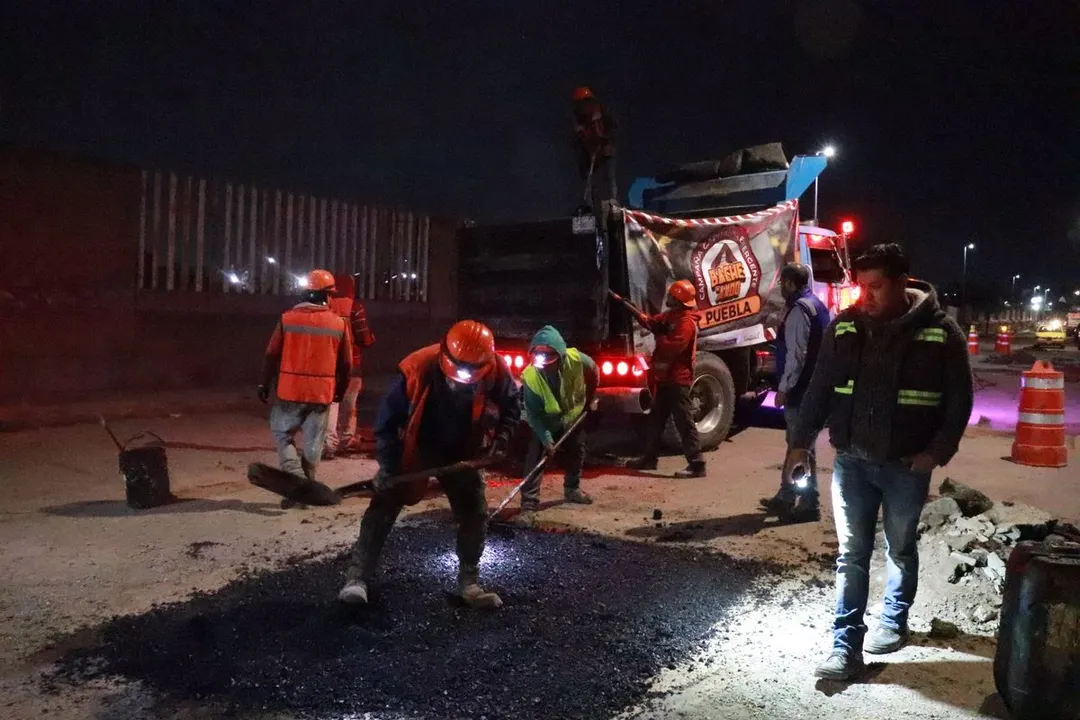 Programa Emergente Bacheo Nocturno Ayto Pue