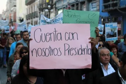 Con marcha, sindicalizados respaldan a Rivera Vivanco