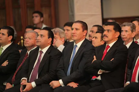 Presente RMV en el tercer informe de Rodrigo Medina de la Cruz