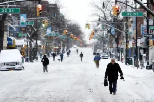 Levantan en Nueva York la prohibición para circular por tormenta