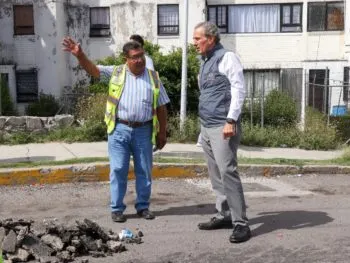 Refuerza Ayuntamiento de Puebla acciones de bacheo en la colonia La Noria