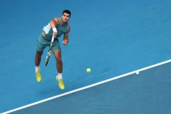 Alcaraz y Djokovic avanzan sin problemas a la tercera ronda del Abierto de Australia