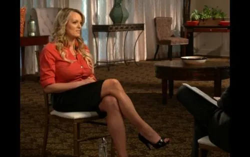 Actriz porno revela que fue amenazada para callar aventura con Trump