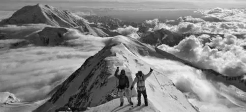 Fallecen montañistas mexicanos en el Nevado Artesonraju de Perú