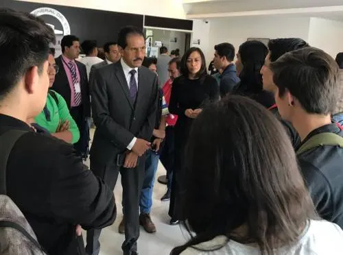 Acompaña AEO a estudiantes a presentar denuncia por asalto; Fiscalía y BUAP acuerdan coordinación
