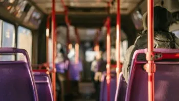La última milla: el tramo que alarga los viajes diarios en las periferias urbanas de México