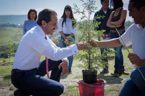 Impulsa Rector Esparza Ortiz programa de restauración en el Ecocampus Valsequillo de la BUAP