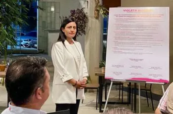 Firma Violeta Becerril compromisos con macro clústers en Lomas de Angelópolis