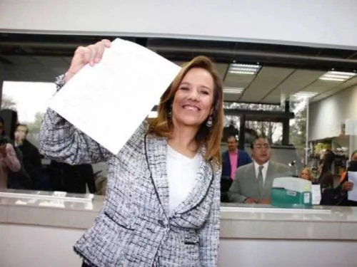 Inicia Zavala ‘acto de libertad’ con registro para buscar candidatura independiente