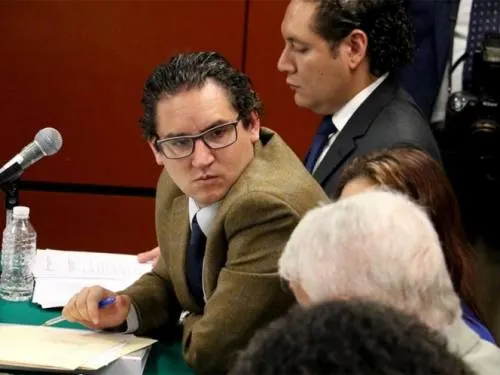 Fiscalía abre investigación por presunto espionaje a periodistas