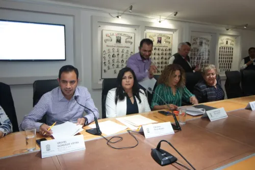 Exhortarán a los 217 ayuntamientos a garantizar igualdad laboral a personas con discapacidad