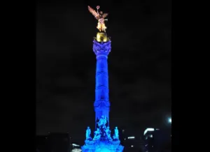 Ilumina CDMX monumentos en apoyo al pueblo francés