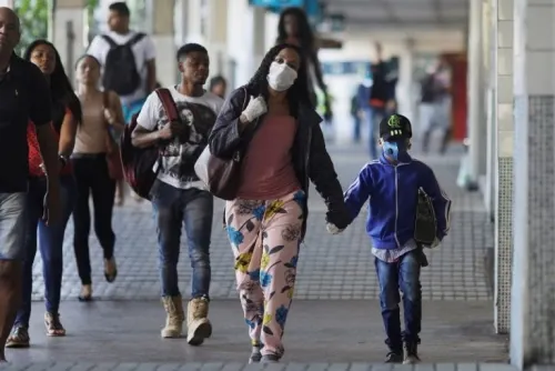 Brasil sobrepasa los 10 mil contagios, aumenta tasa de letalidad