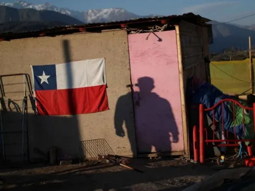 Chile suspende toque de queda para realizar plebiscito constitucional