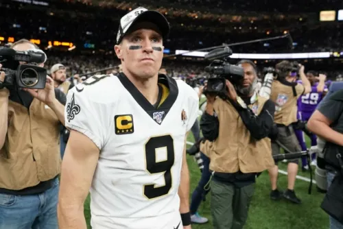 Drew Brees deja en suspenso su estadía en la NFL