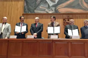 Representante Unesco reconoce a BUAP por proyectase al mundo