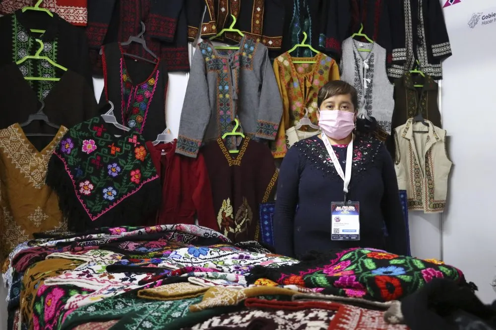 Impulsa Gobierno del Estado al sector artesanal en la Feria de Puebla