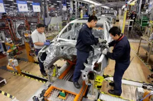 Ensamblajes y exportaciones de VW siguen en caída