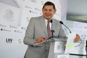 A evitar traición a la patria exhorta el senador Armenta a los ministros de la Suprema Corte