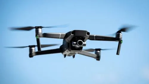 ¿Tienes un dron? Volarlo sin licencia te podría costar hasta 400 mil pesos