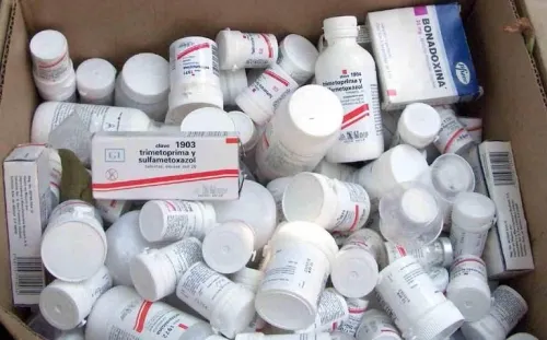 Aplazan por cuarta vez licitación para compra de medicamentos