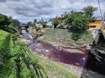 Ayuntamiento de Puebla trabaja para eliminar el desalojo clandestino de desechos en el río Alseseca