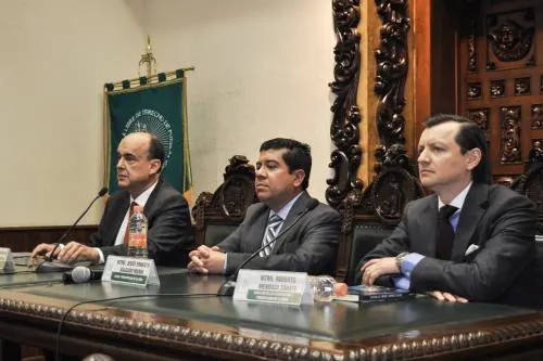 Presentan en la Escuela Libre de Derecho de Puebla el libro: “Concursos Mercantiles”