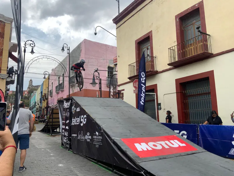 atlixco-festival-manos-con-historia-serial-nacional-downhill