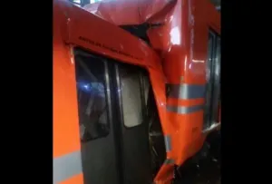 Colisionan vagones del Metro de la ciudad de México