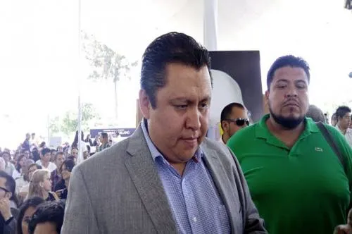 Asegura Gonzalo Juárez que Israel Pacheco amenaza a ex sindicalizados para plantarse en Palacio
