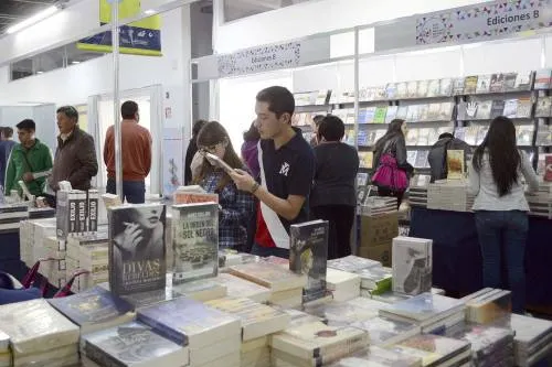 Consolida su propuesta literaria la Fenali BUAP, más de 10 mil asistentes