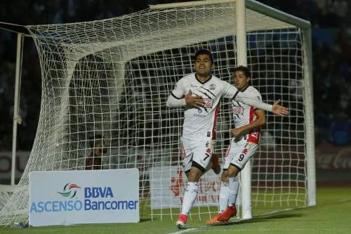 Lobos BUAP cumple y vence a los Alebrijes 1-0