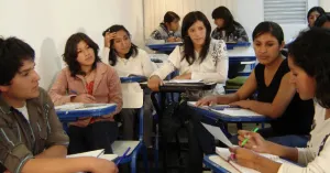 Ofrece Moreno Valle estudios universitarios