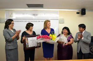 Rechazo a discriminación y violencia contra mujeres: Tanús