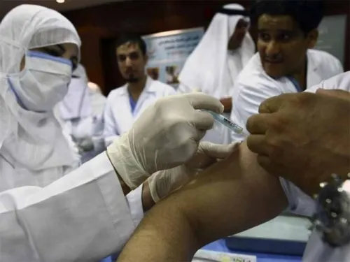 Arabia Saudita inicia vacunación anticovid